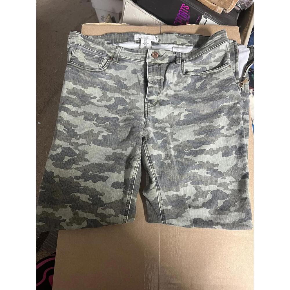 L.O.G.G. Camouflage Print Pants Size M